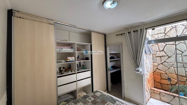 Casa de Laje e piscina – Arapoangas