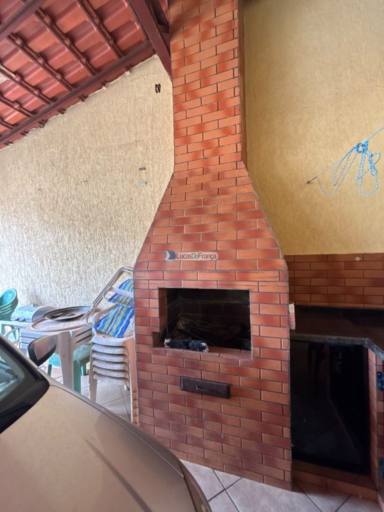 Casa de Laje e piscina - Arapoangas (16)