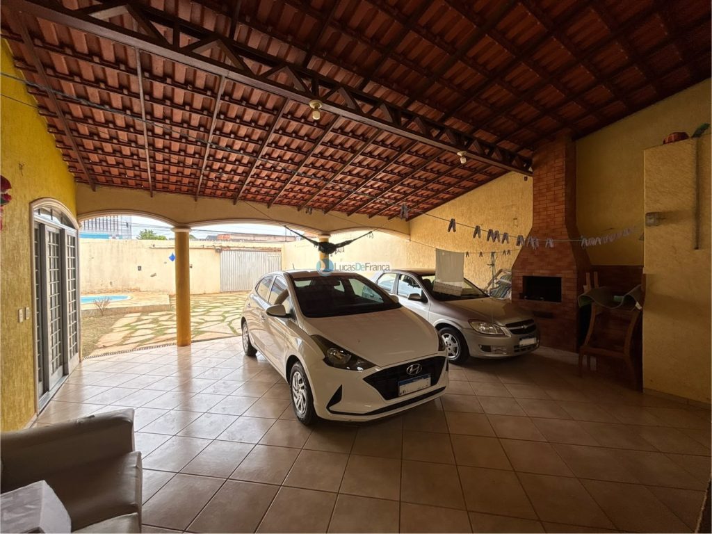 Casa de Laje e piscina - Arapoangas (3)