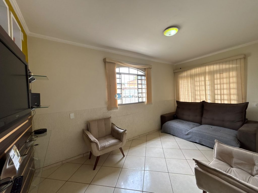 Casa de Laje e piscina - Arapoangas (7)