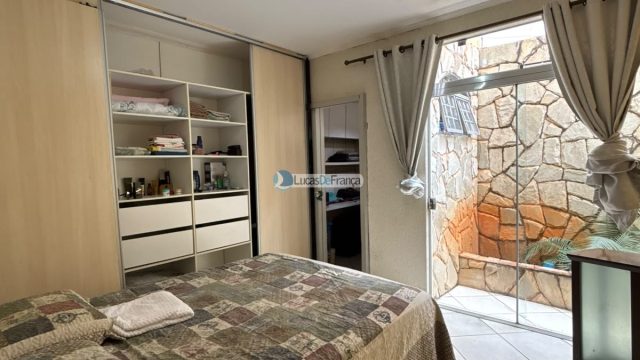 Casa de Laje e piscina – Arapoangas
