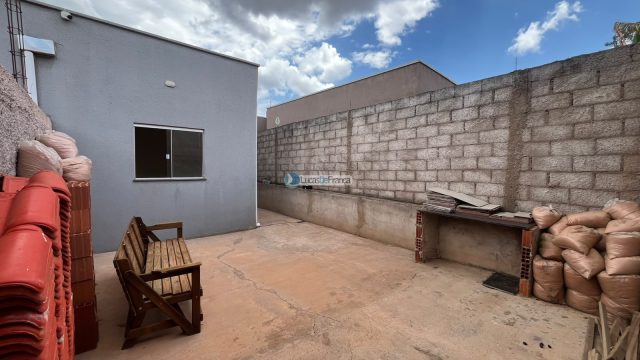 CASA EM PLANALTINA DE GOIÁS SUL