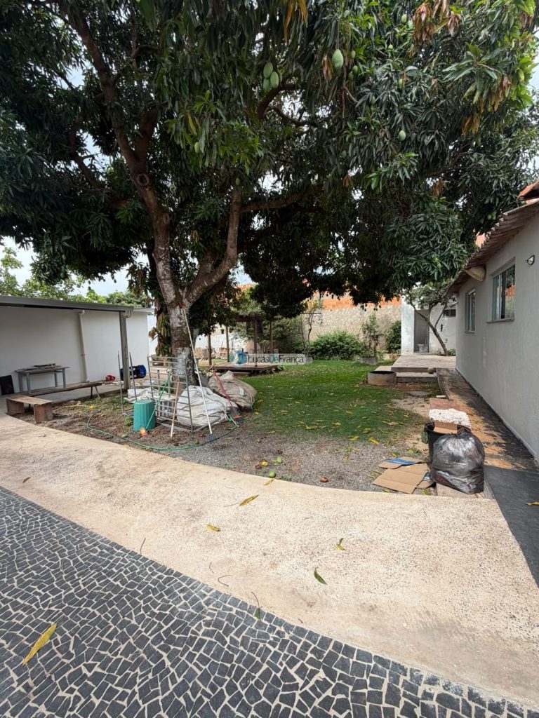 casa na quadra 16 do Arapongas (16)
