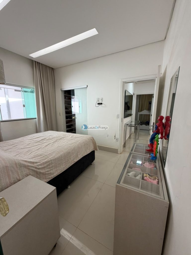 casa na quadra 16 do Arapongas (17)
