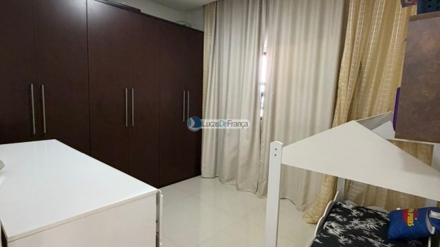 Casa na quadra 16 do Arapongas