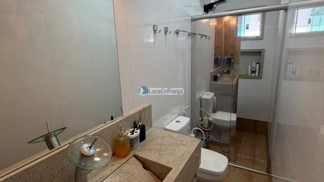 Casa na quadra 16 do Arapongas