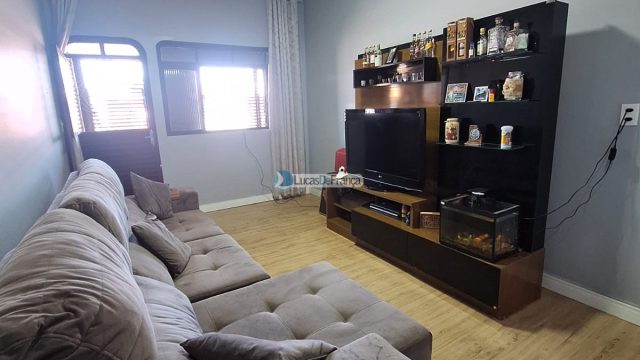 Excelente casa na Quadra 2 da Vila Buritis!