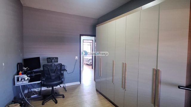 Excelente casa na Quadra 2 da Vila Buritis!