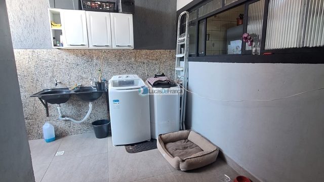 Excelente casa na Quadra 2 da Vila Buritis!