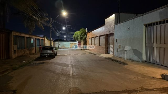 Sobrado na quadra 11 do Arapongas