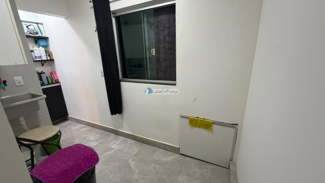 Sobrado na quadra 11 do Arapongas